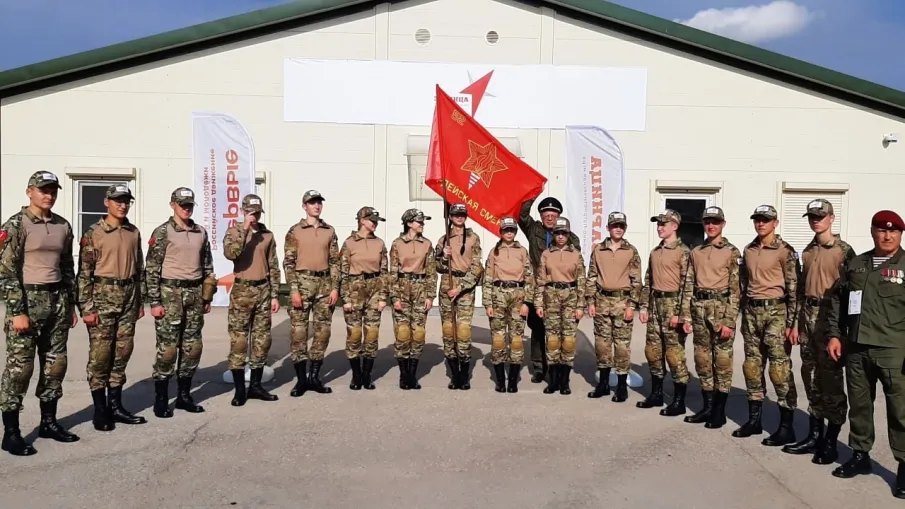 Кадеты класса «Гвардейская смена» -участники Всероссийской игры "Зарница: легенды будущего".