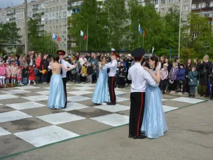 5 мая кадеты 9-х классов приняли участие в торжественном митинге и праздничном концерте, которые были посвящены 78 годовщине Победы Советского народа в Великой Отечественной войне. Мероприятие проходило в Автозаводском районе нашего города, у спортивного комплекса «Новое поколение».