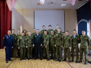 Профориентационная встреча обучающихся 10-11 классов с представителями Саратовского военного института войск национальной гвардии Российской Федерации.
