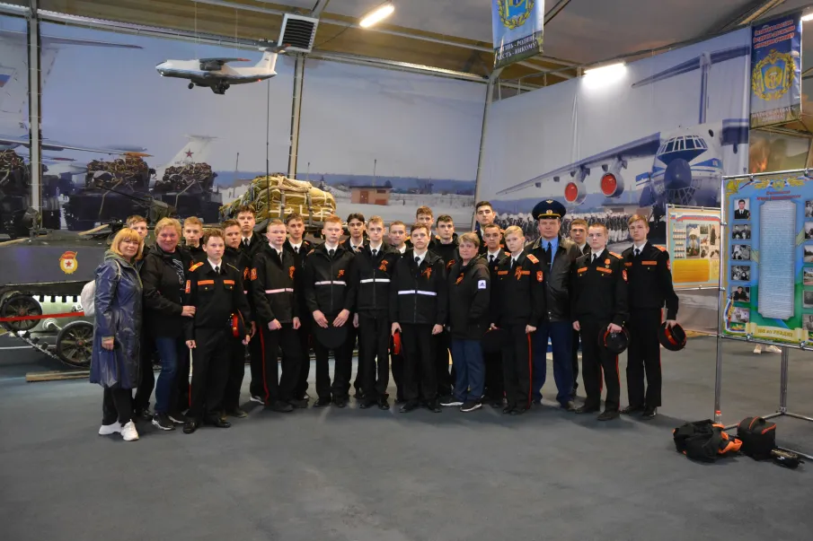 С 18 по 21 апреля 2023 года кадеты 9 и 11 классов посетили Военно-патриотический парк культуры и отдыха Вооружённых Сил Российской Федерации «Патриот».